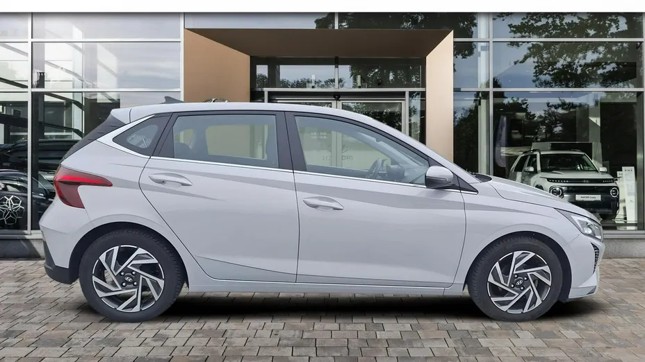 HYUNDAI i20 -