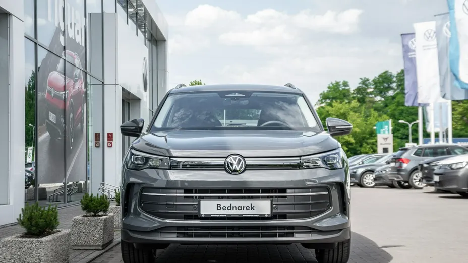 VOLKSWAGEN Tiguan -