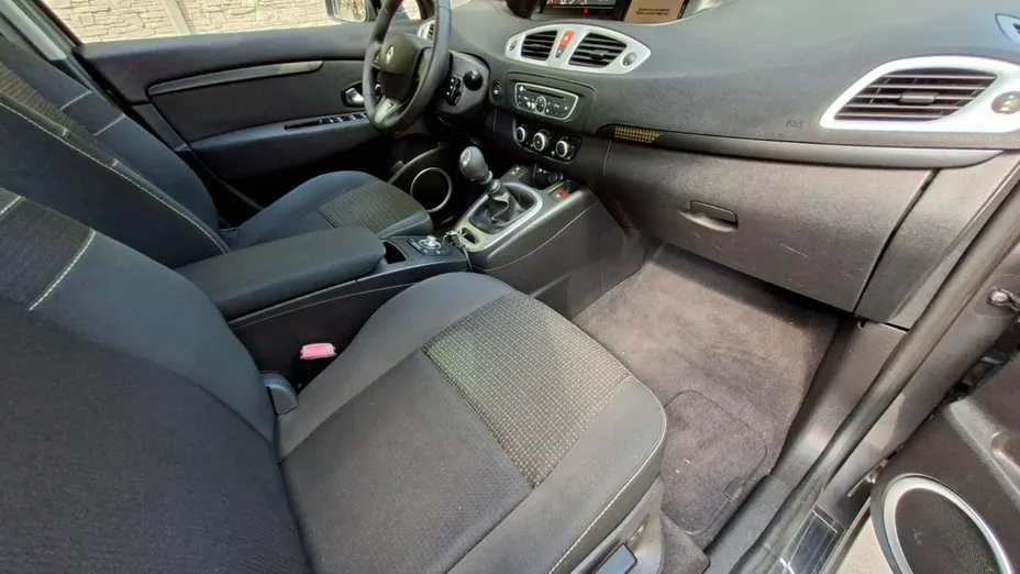 RENAULT Megane -