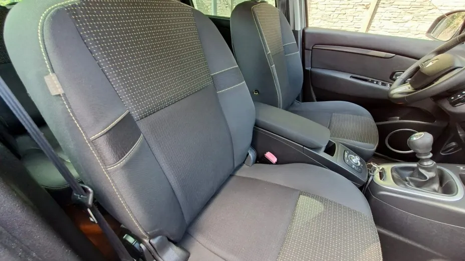 RENAULT Megane -