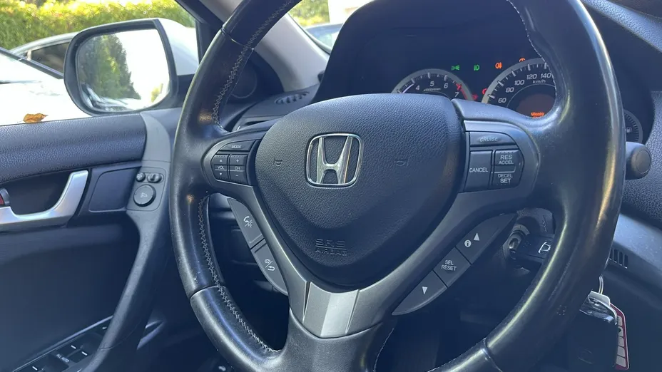 HONDA Accord -