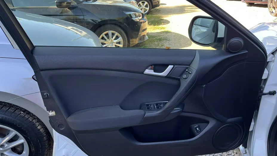 HONDA Accord -
