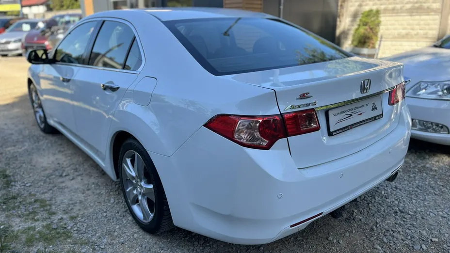 HONDA Accord -