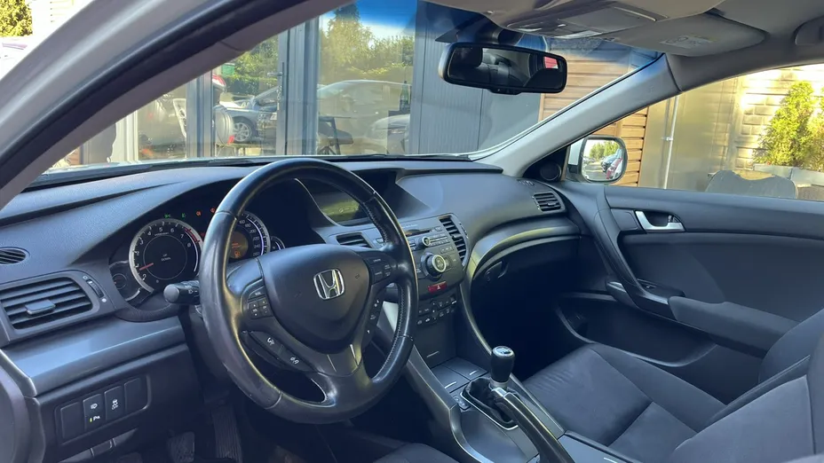 HONDA Accord -