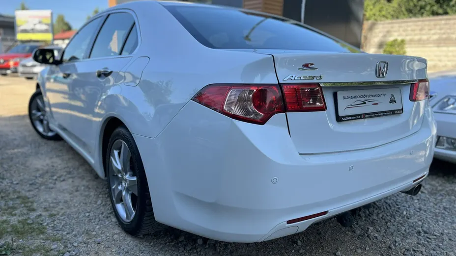 HONDA Accord -