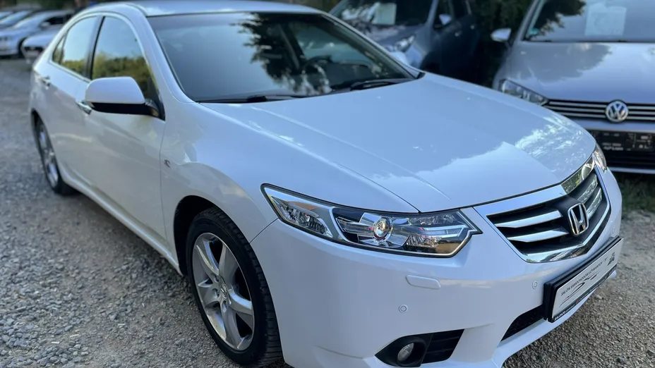 HONDA Accord -