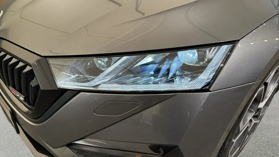SKODA Octavia -