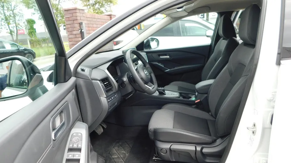 NISSAN Qashqai -