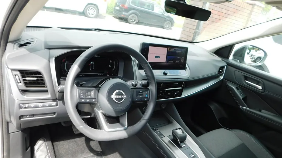 NISSAN Qashqai -