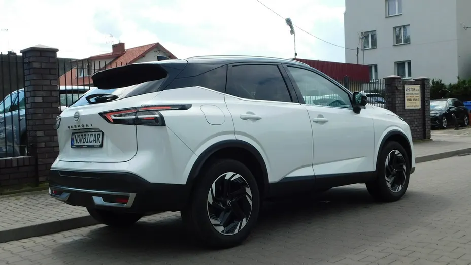 NISSAN Qashqai -
