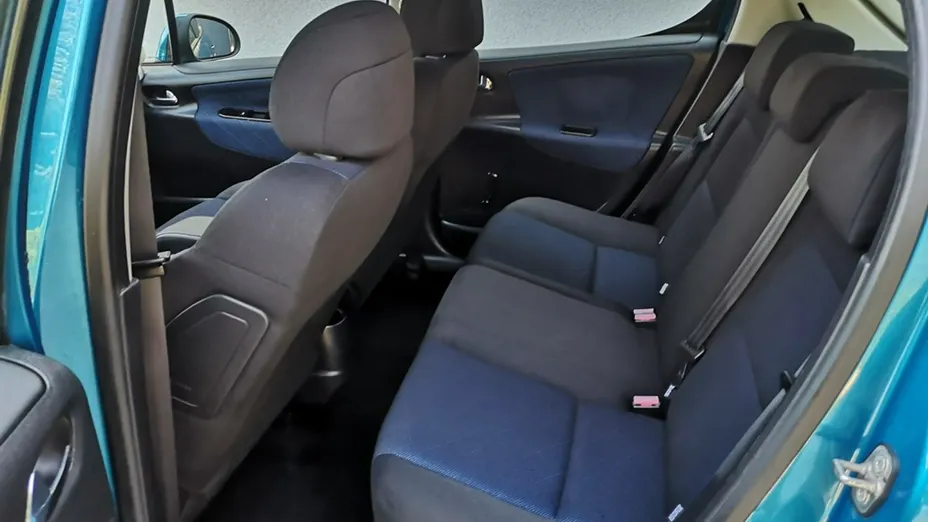 PEUGEOT 207 -