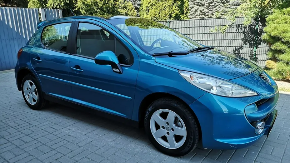 PEUGEOT 207 -