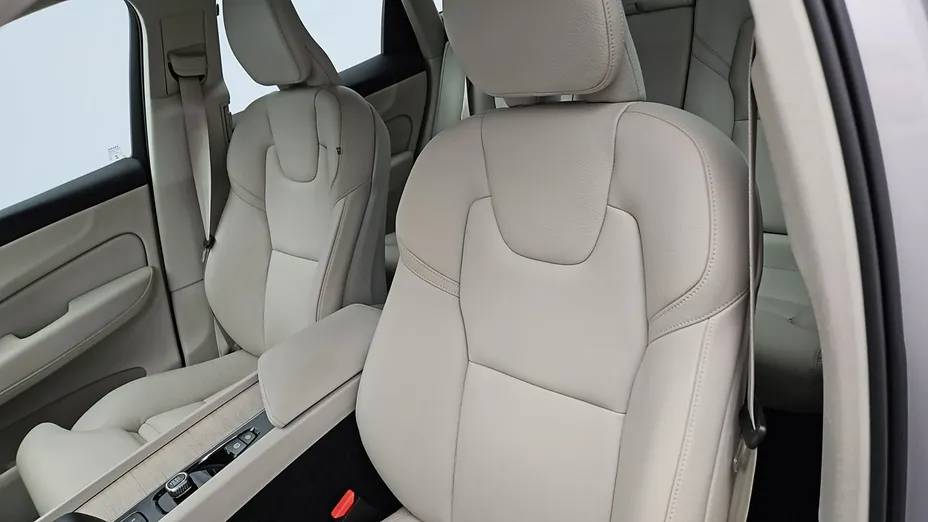 VOLVO XC60 -