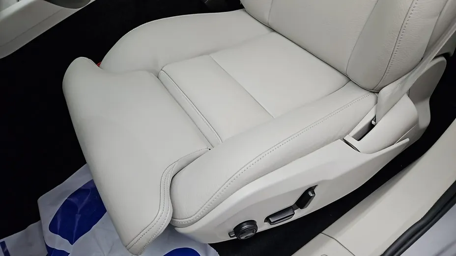 VOLVO XC60 -