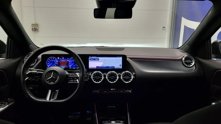 MERCEDES-BENZ EQA -