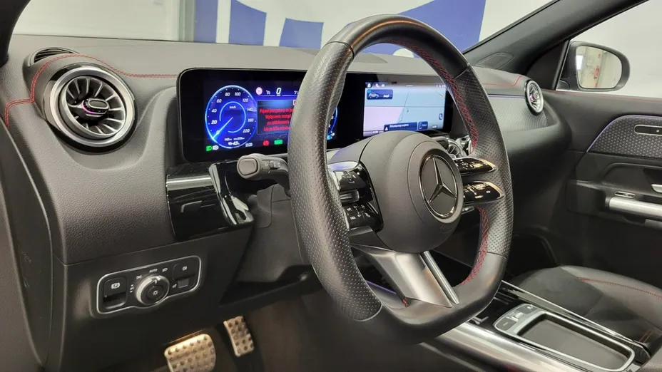 MERCEDES-BENZ EQA -