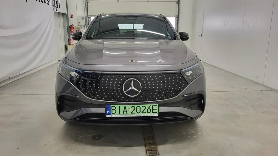 MERCEDES-BENZ EQA -