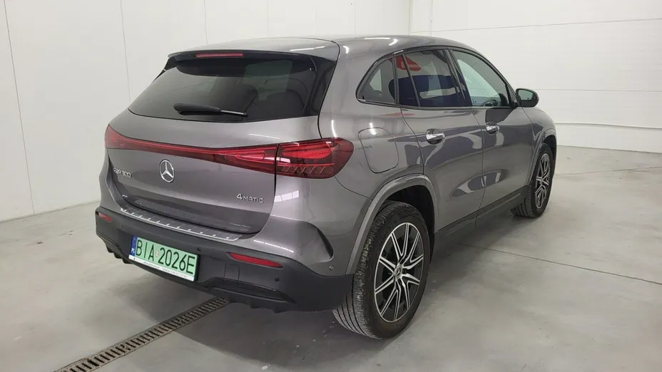 MERCEDES-BENZ EQA -