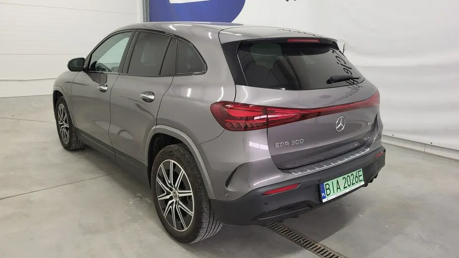MERCEDES-BENZ EQA -