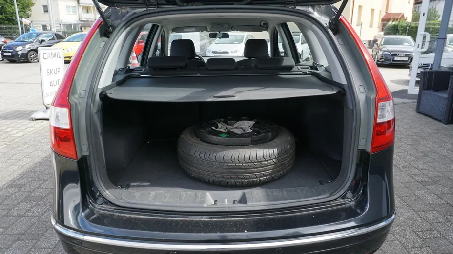 HYUNDAI i30 -