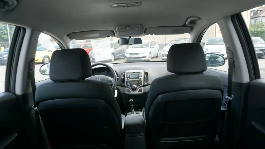 HYUNDAI i30 -
