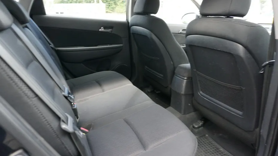 HYUNDAI i30 -