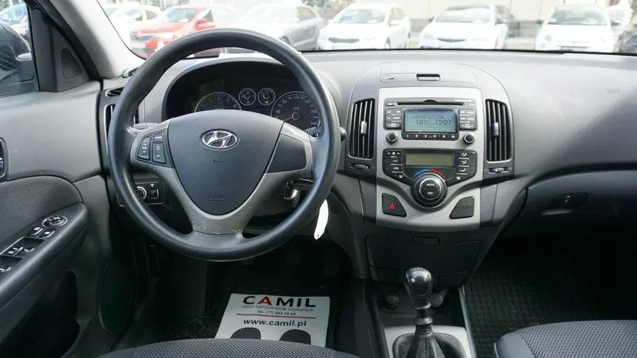 HYUNDAI i30 -