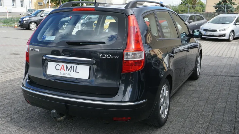 HYUNDAI i30 -