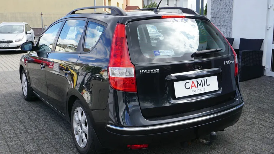 HYUNDAI i30 -
