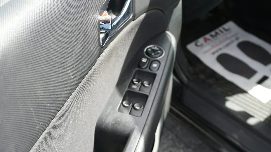 HYUNDAI i30 -