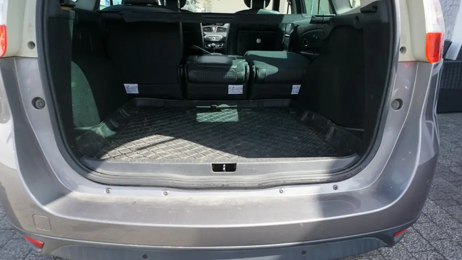 RENAULT Scenic -