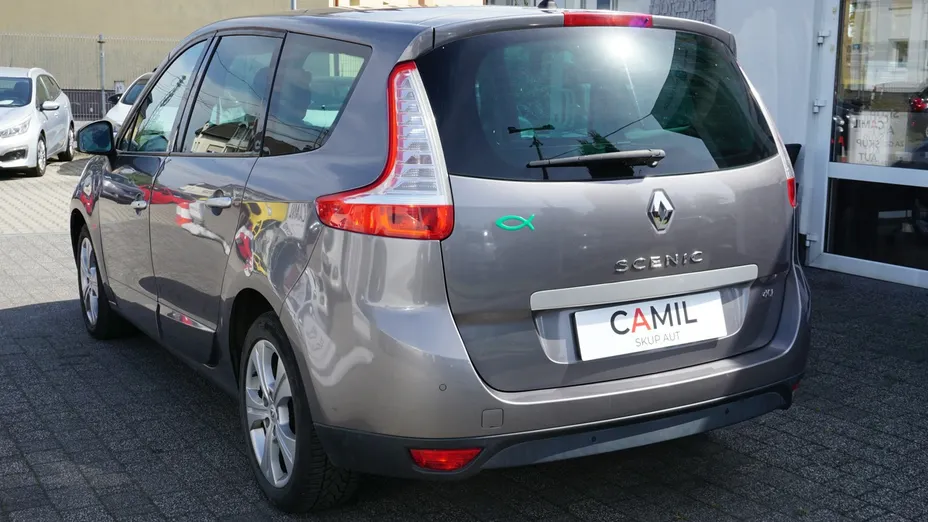 RENAULT Scenic -