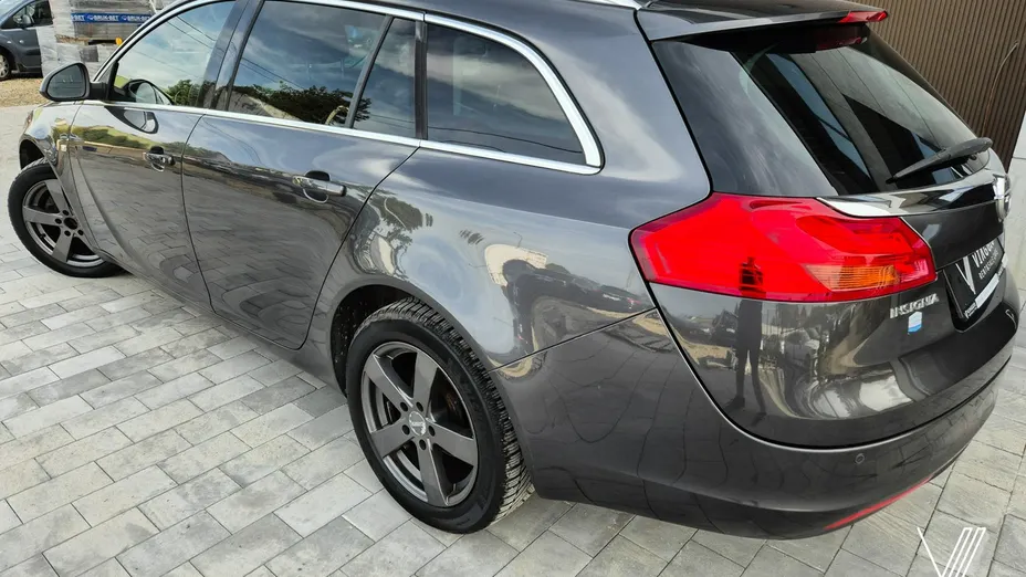 OPEL Insignia -
