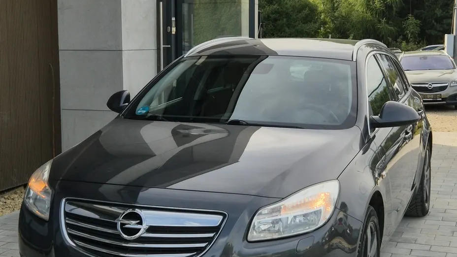 OPEL Insignia -