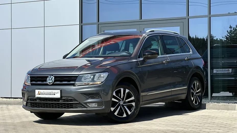 VOLKSWAGEN Tiguan -