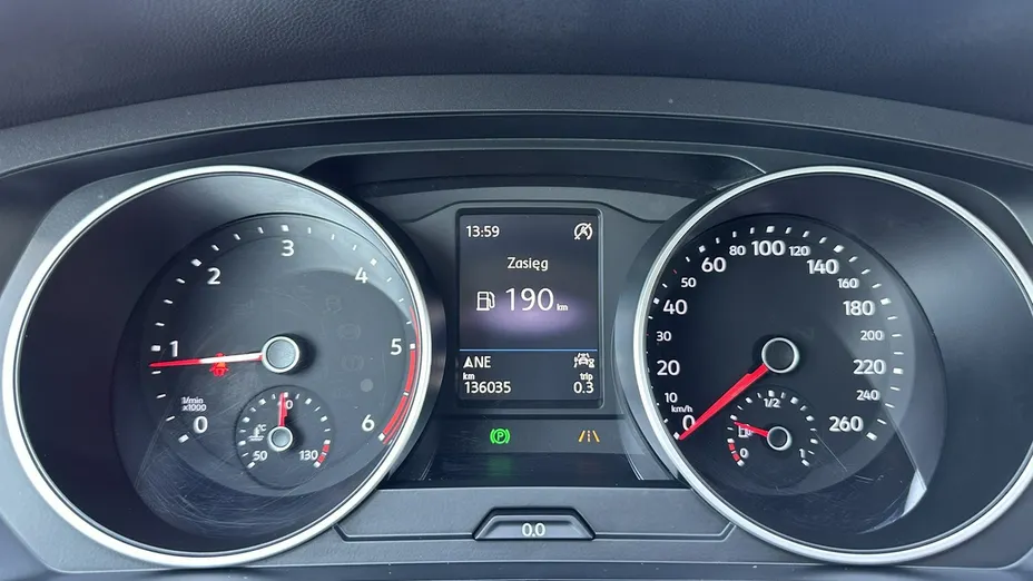 VOLKSWAGEN Tiguan -