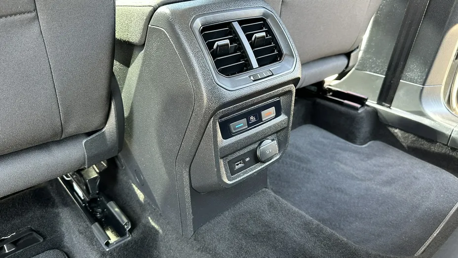 VOLKSWAGEN Tiguan -