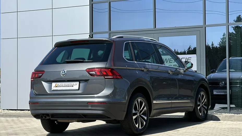 VOLKSWAGEN Tiguan -