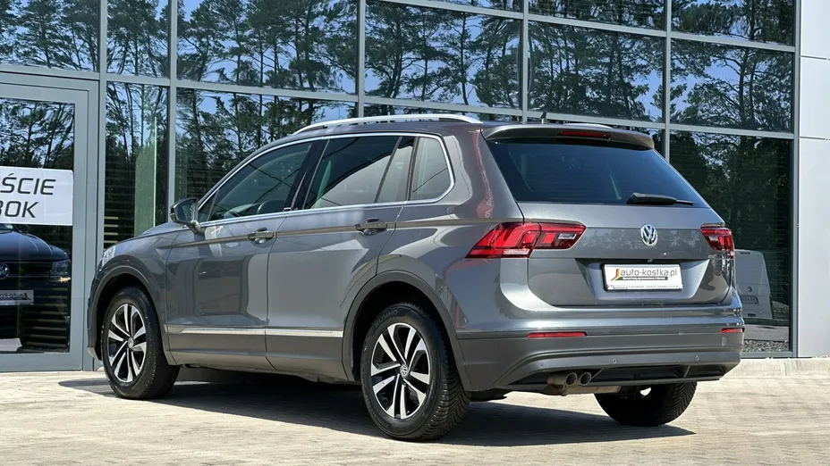 VOLKSWAGEN Tiguan -