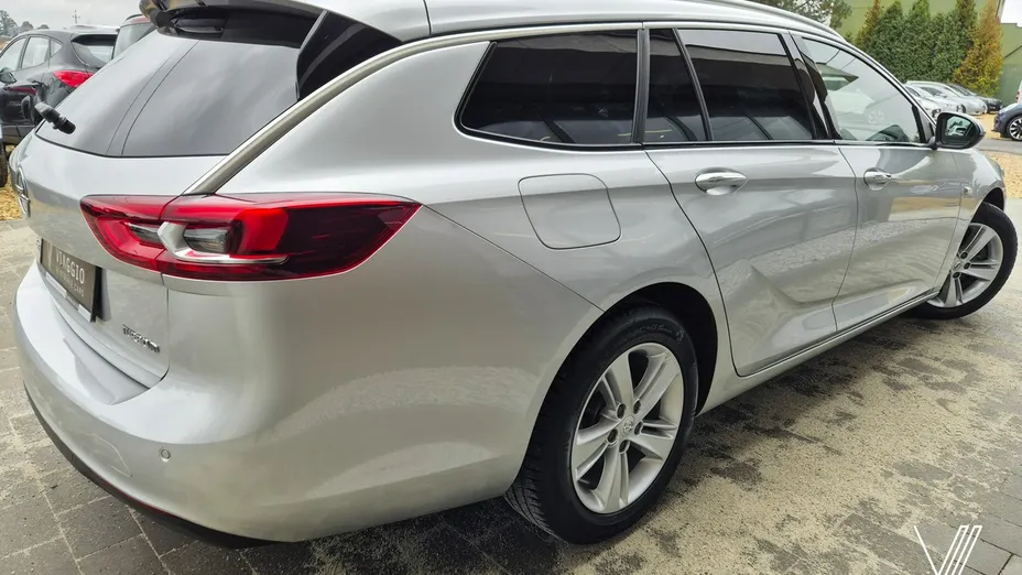 OPEL Insignia -
