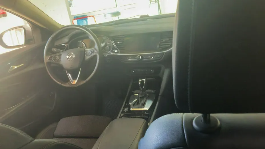 OPEL Insignia -