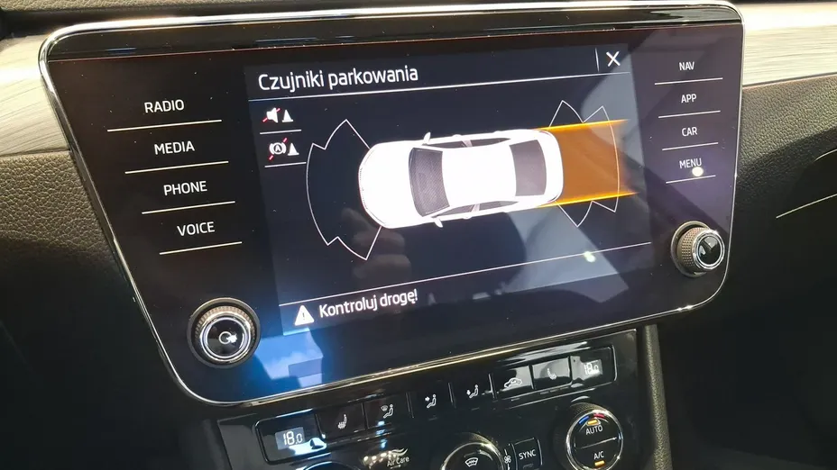 SKODA Superb -