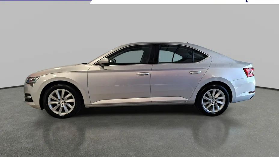 SKODA Superb -