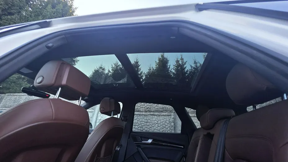 AUDI Q5 -