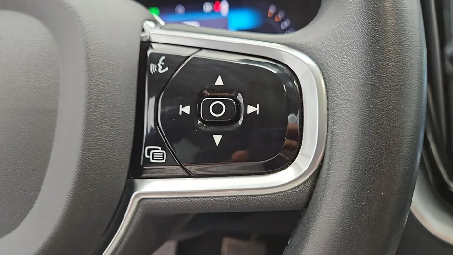 VOLVO XC60 -