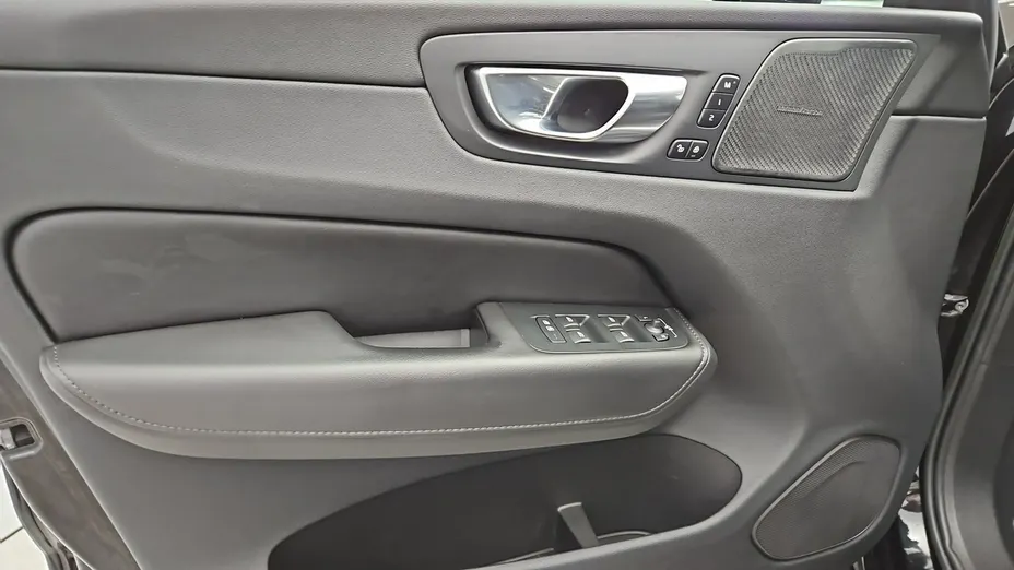 VOLVO XC60 -