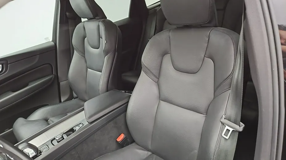 VOLVO XC60 -