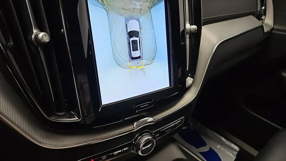 VOLVO XC60 -