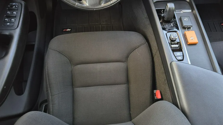 VOLVO XC60 -