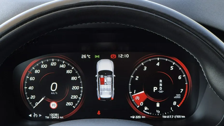 VOLVO XC60 -